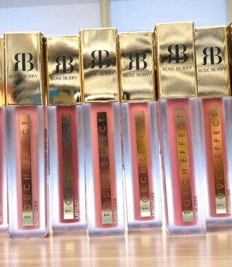 Roseberry Touch Effect Liquid Lipstick